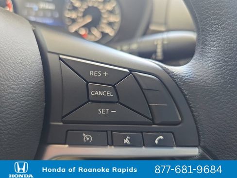 Used 2025 Nissan Altima 2.5 SV FWD image 23