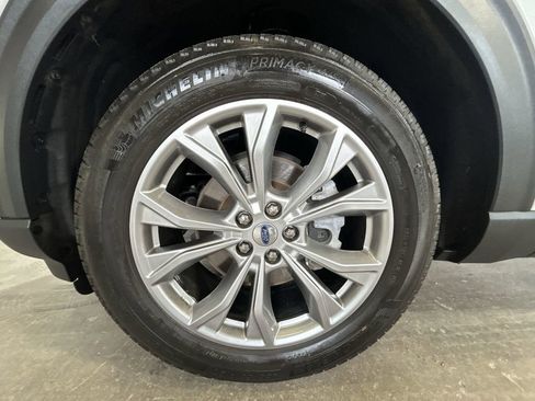 Used 2023 Ford Explorer XLT w/ Equipment Group 202A image 10