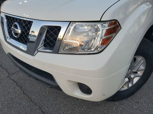 Used 2019 Nissan Frontier SV image 16