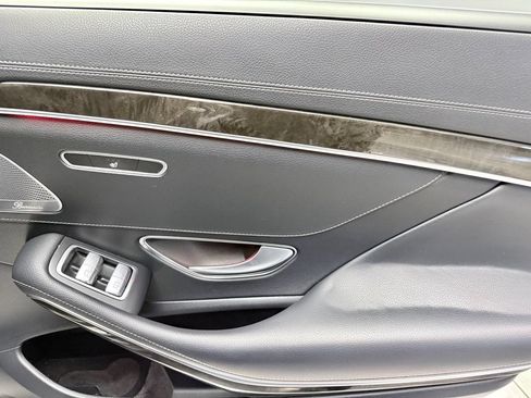 Used 2014 Mercedes-Benz S 550 Sedan image 18