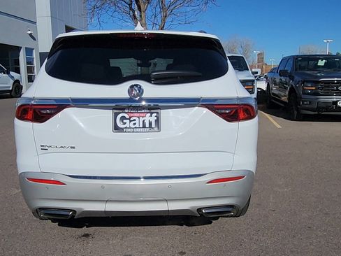 Used 2024 Buick Enclave Premium image 29