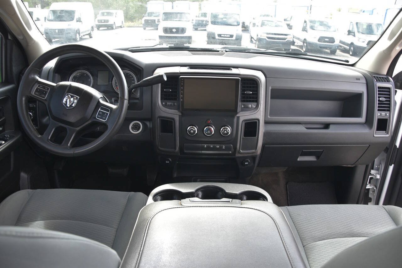 Used 2018 RAM 2500 Tradesman w/ Chrome Appearance Group AWD/4WD image 13