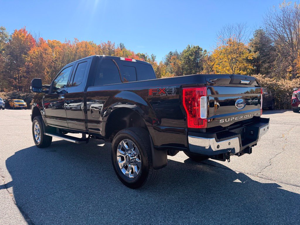 Used 2017 Ford F250 Lariat w/ Chrome Package AWD/4WD image 4