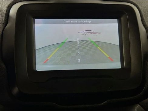 Used 2019 Jeep Renegade Sport image 15