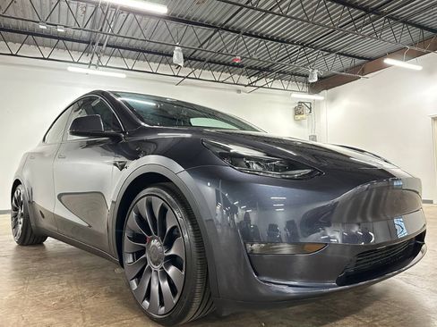 Used 2025 Tesla Model Y Performance AWD/4WD image 6