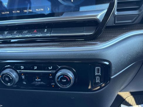 Used 2024 Chevrolet Silverado 2500 LT image 37