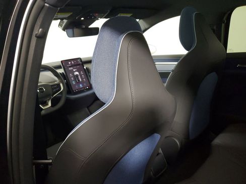 New 2026 Volvo EX30 Ultra w/ Climate Package AWD/4WD image 13