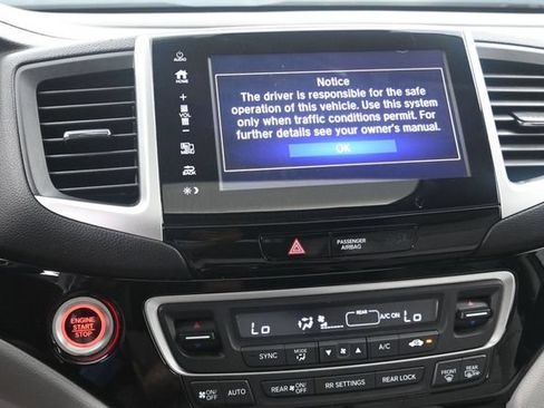 Used 2017 Honda Pilot Touring image 10