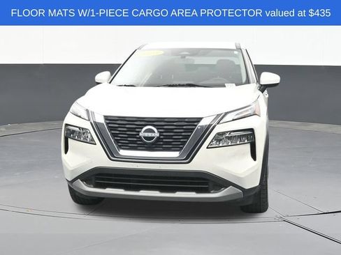 Used 2023 Nissan Rogue SV FWD image 2