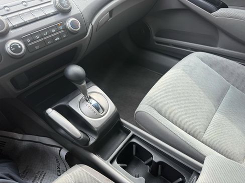 Used 2010 Honda Civic LX image 11