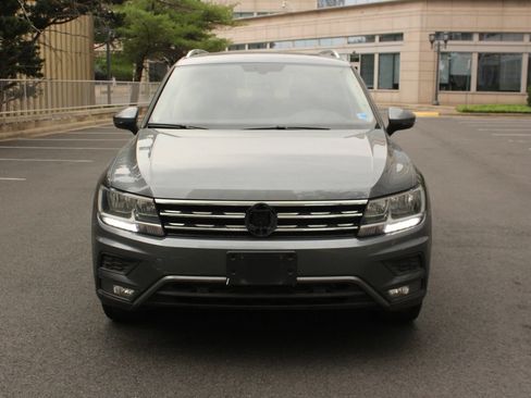 Used 2019 Volkswagen Tiguan SEL AWD/4WD image 3
