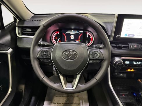 Used 2025 Toyota RAV4 XLE Premium image 16