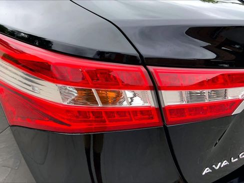 Used 2014 Toyota Avalon XLE Touring FWD image 29