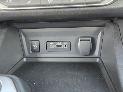 Used 2024 Nissan Sentra SV image 12