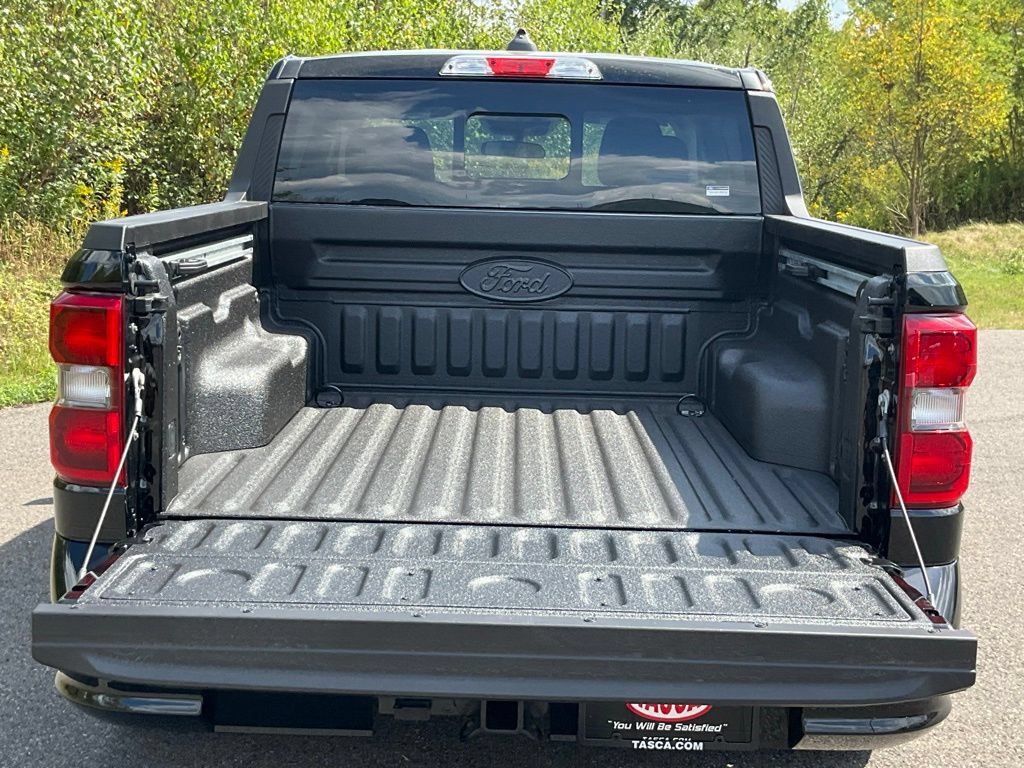 Used 2025 Ford Maverick Lobo AWD/4WD image 27