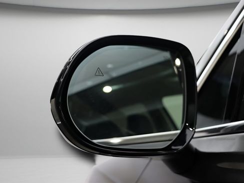 Certified 2025 Genesis GV80 2.5T Select AWD/4WD image 4
