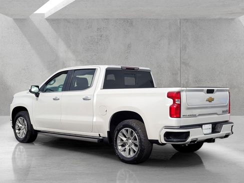 Used 2022 Chevrolet Silverado 1500 High Country w/ Safety Package II image 6