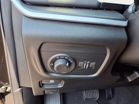 New 2025 Jeep Grand Cherokee L Altitude image 23