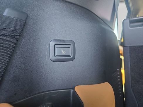 Used 2023 Land Rover Defender 130 X AWD/4WD image 19