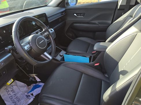 Used 2024 Hyundai Kona Limited AWD/4WD image 2
