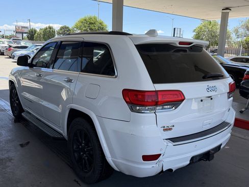 Used 2017 Jeep Grand Cherokee Overland AWD/4WD image 6