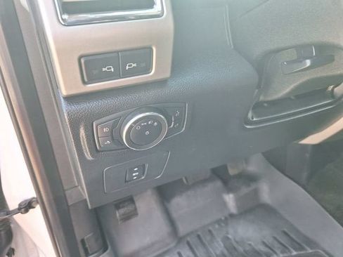 Used 2015 Ford F150 Lariat AWD/4WD image 18