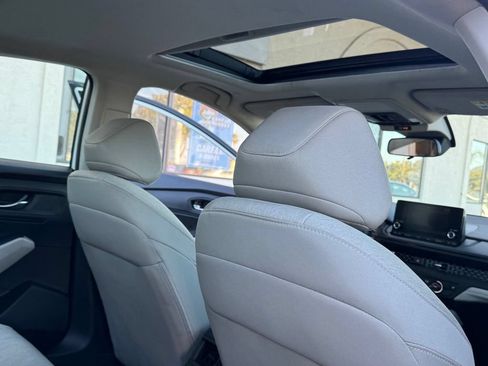 Used 2025 Honda Accord SE image 19