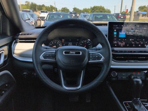 Used 2025 Jeep Compass Limited AWD/4WD image 21