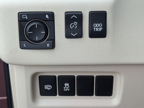 Used 2019 Lexus GX 460 Premium w/ Premium Package AWD/4WD image 24