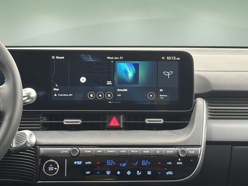 Certified 2025 Hyundai Ioniq 5 SE image 19