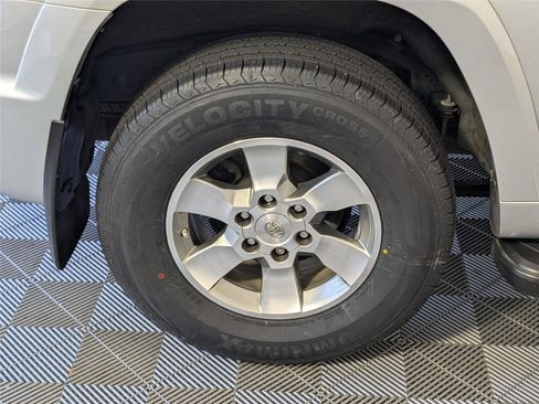 Used 2013 Toyota 4Runner SR5 image 26