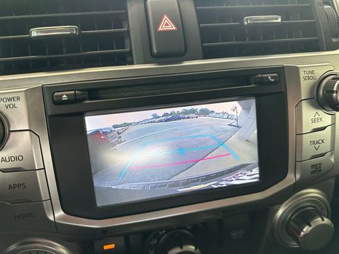 Used 2018 Toyota 4Runner SR5 Premium AWD/4WD image 28