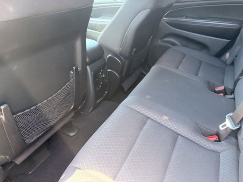 Used 2019 Jeep Grand Cherokee Laredo RWD image 14