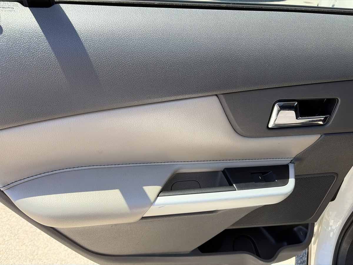Used 2013 Ford Edge SE FWD image 12