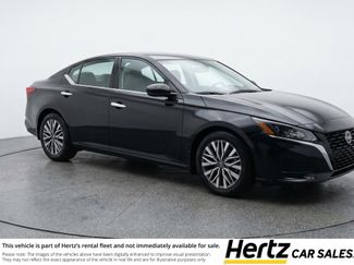 Used 2025 Nissan Altima 2.5 SV video 1