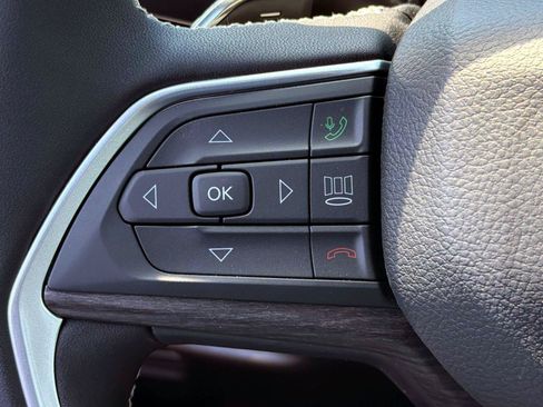 New 2026 Jeep Grand Cherokee Altitude AWD/4WD image 13