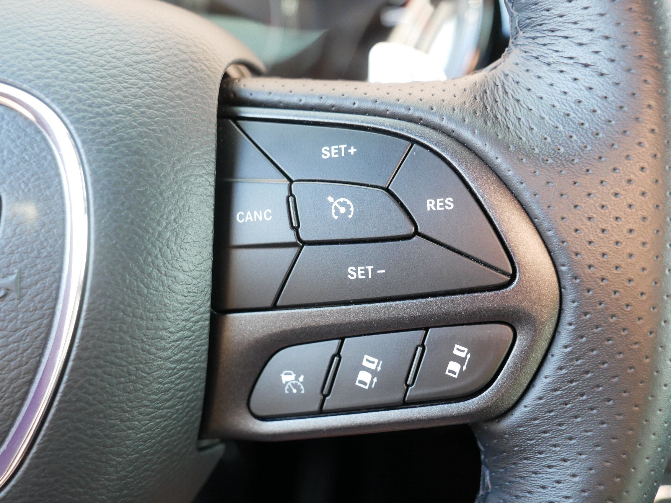 Used 2025 Dodge Durango GT AWD/4WD image 28