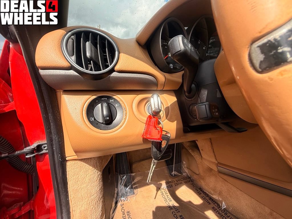 Used 2010 Porsche Boxster RWD image 19