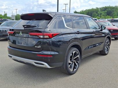 New 2025 Mitsubishi Outlander SE