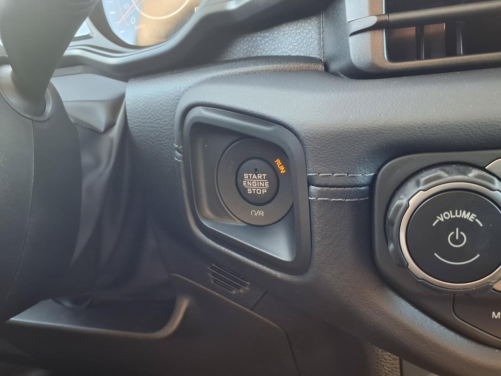 New 2026 Jeep Gladiator Sport AWD/4WD image 21