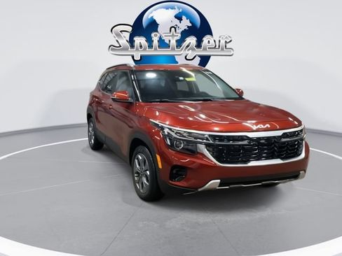 Certified 2024 Kia Seltos S image 2