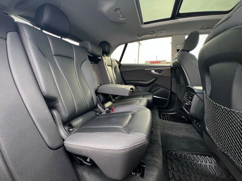 Used 2020 Audi Q8 Premium Plus w/ Premium Plus Package image 25