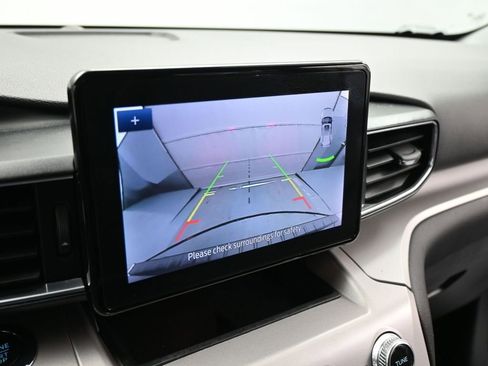 Certified 2023 Ford Explorer XLT w/ Equipment Group 202A image 15