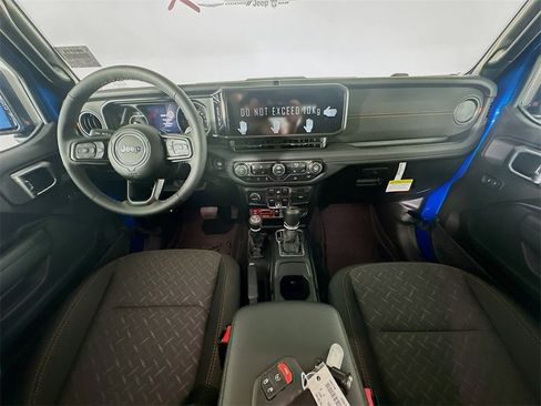 New 2026 Jeep Gladiator Mojave image 9