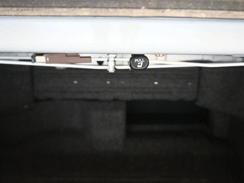 Used 2012 Toyota Camry LE FWD image 40