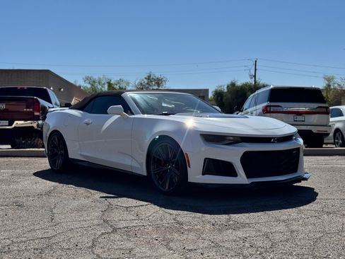 Used 2018 Chevrolet Camaro ZL1 image 1
