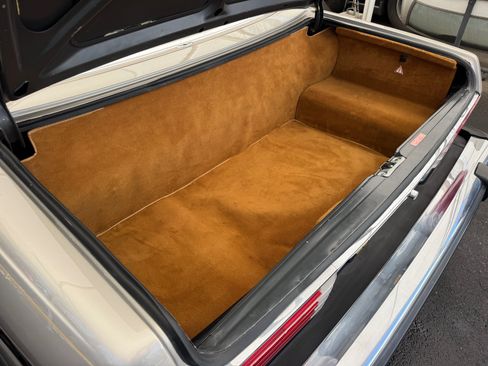 Used 1988 Mercedes-Benz 560 SL image 32