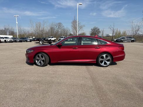 Used 2018 Honda Accord Touring image 8