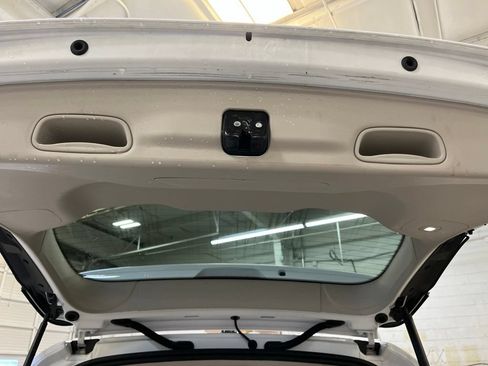 Used 2023 Chrysler Pacifica Touring-L FWD image 29