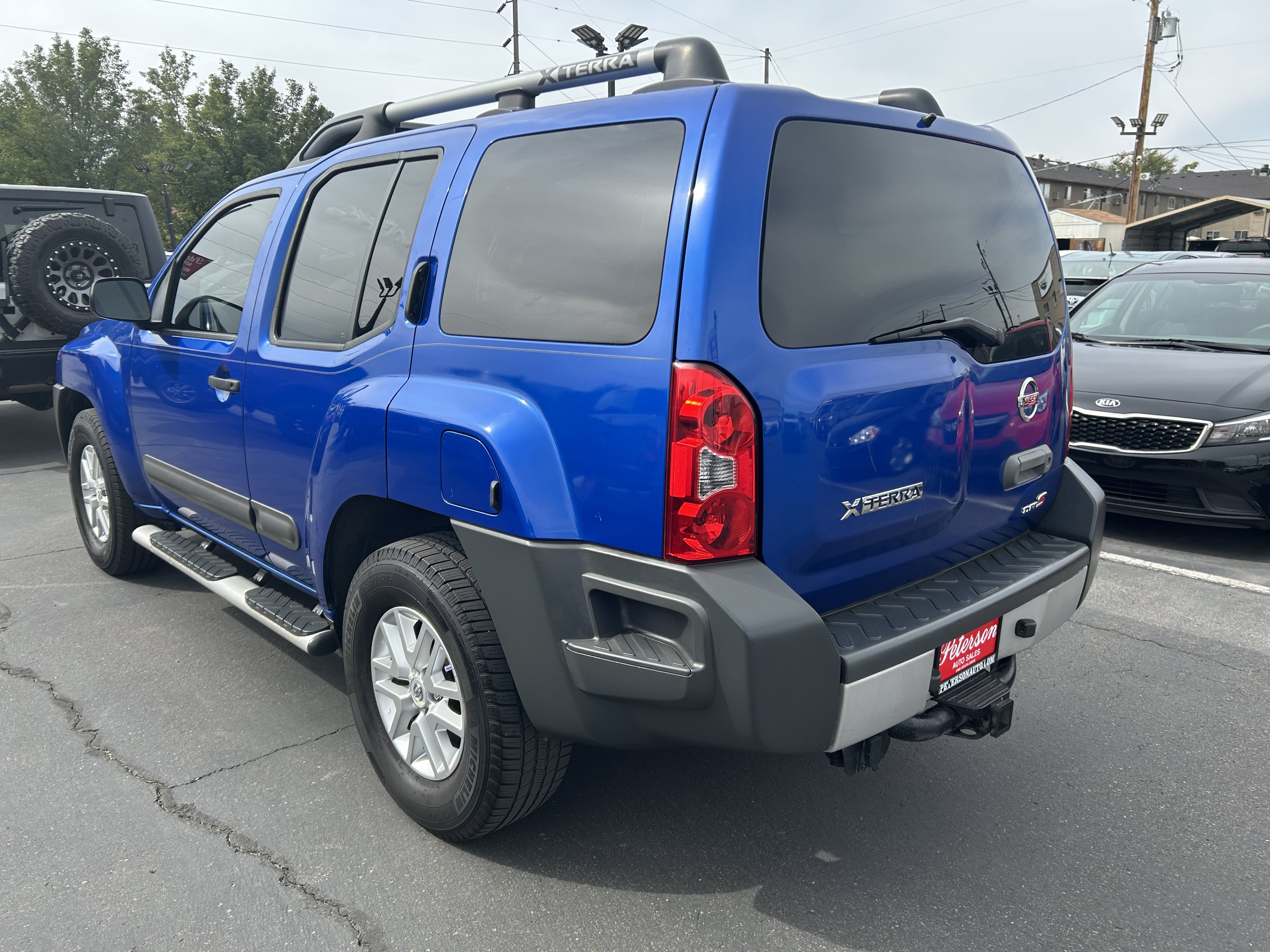 Used 2014 Nissan Xterra S w/ Nevada Tow Package RWD image 3